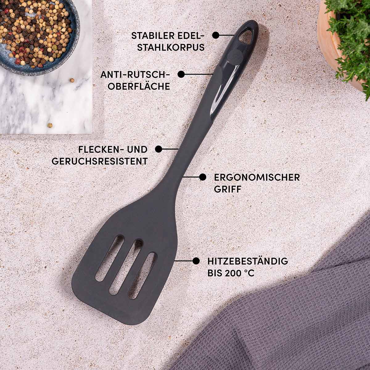 Pfannenwender mit robustem Edelstahlkern